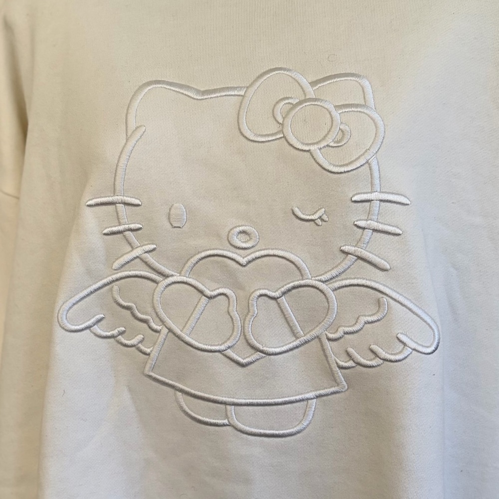Forever 21 Angel HELLO KITTY Embroidered Pullover, Adult Small NWOT 🐱🪽 - Picture 5 of 7